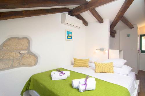 Hostal Apartments And Rooms Kampanel