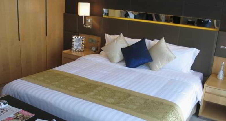 Hotel Ascott Raffles City