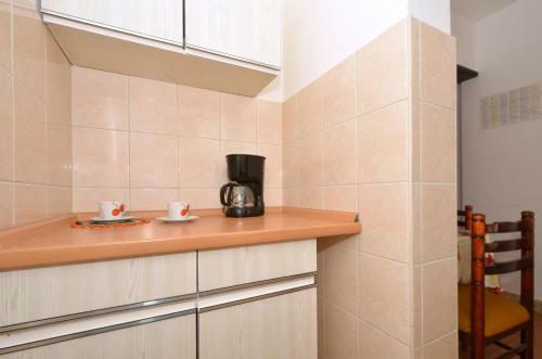 Apartment Arbanija 8651b