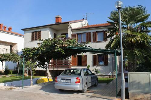 Apartments With A Parking Space Umag - 7109