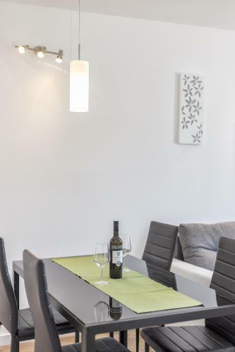 Apartments Tonka Centar