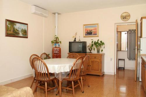 Apartments With A Parking Space Lumbarda (korcula) - 4473