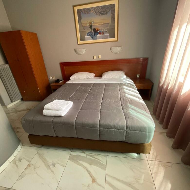Hotel Acropole Piraeus