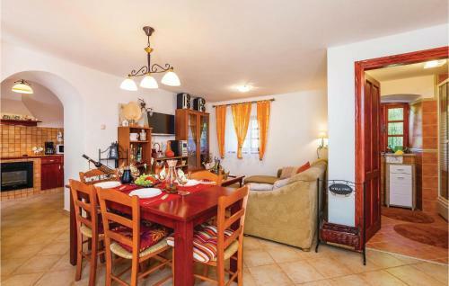 Holiday Home Sveti 06