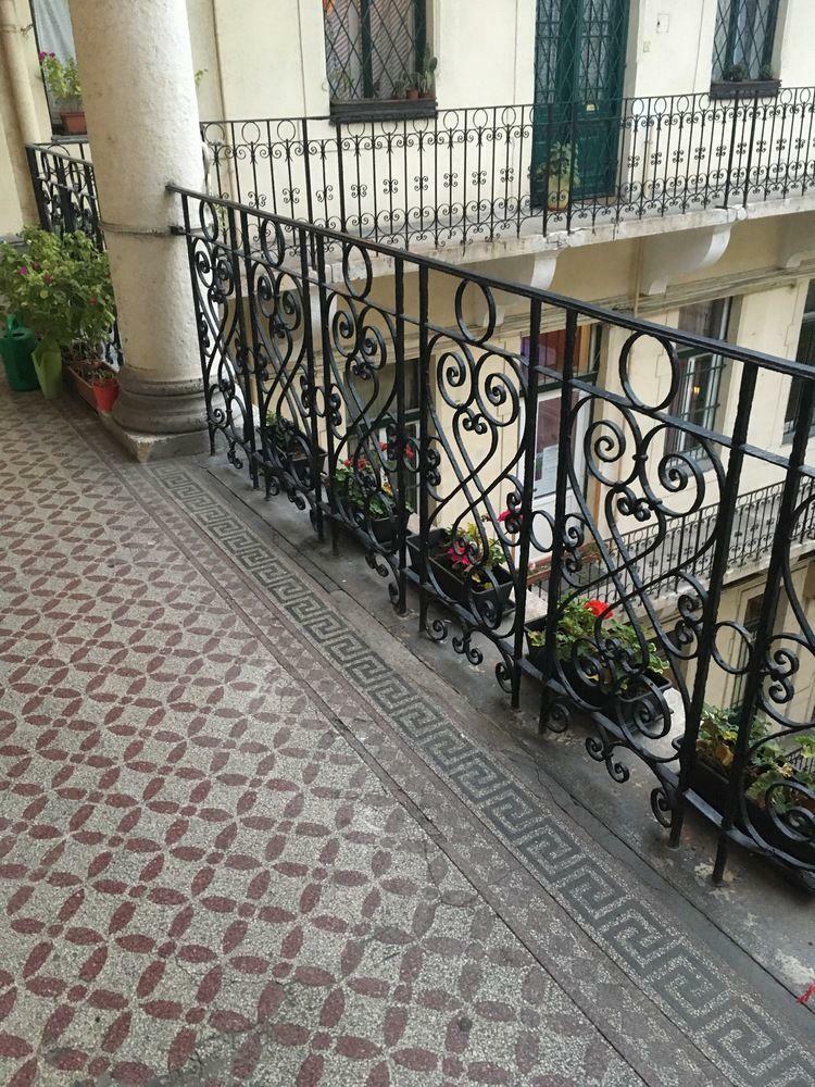 Residencia Europa Centerpoint Guesthouse