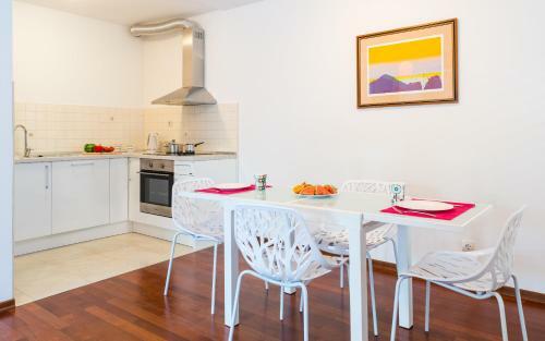 Apartments Lotos