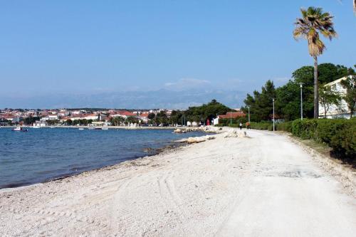 Apartments With A Parking Space Novalja (pag) - 9327