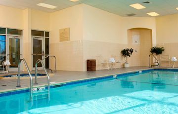 Hotel Embassy Suites Boston Logan Airport