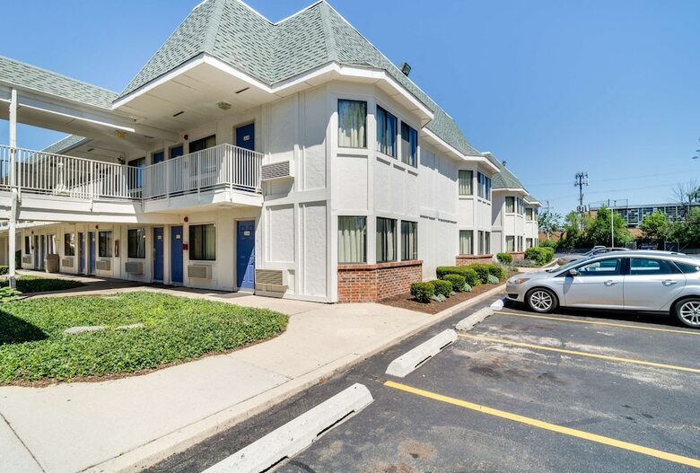 Hotel Motel 6 Chicago Schiller Park
