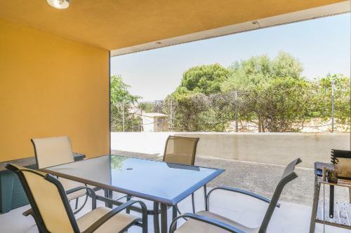 Villa Zafr� Montfarrutx