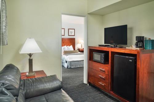The Beachcomber Beach Resort & Hotel