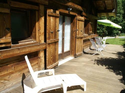 Peaceful Chalet In Les Houches With Garage