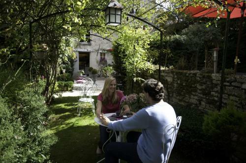 Bed & Breakfast C�t� Jardin - Chambres D'h�tes