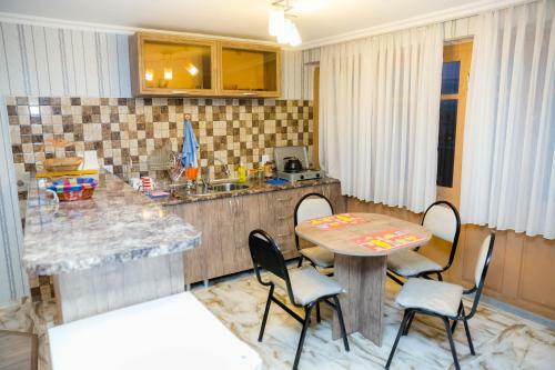 Hostal Apartamenti Gomi 17