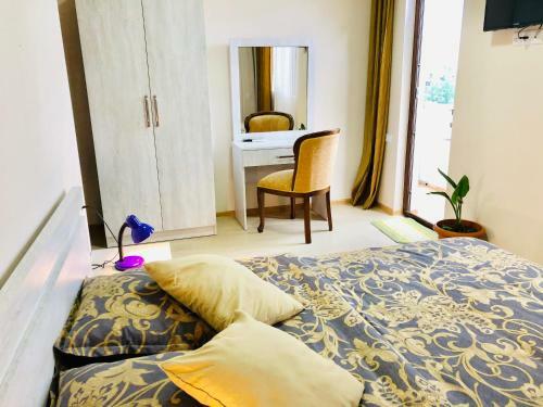 Hostal Holiday House Green Cape Batumi