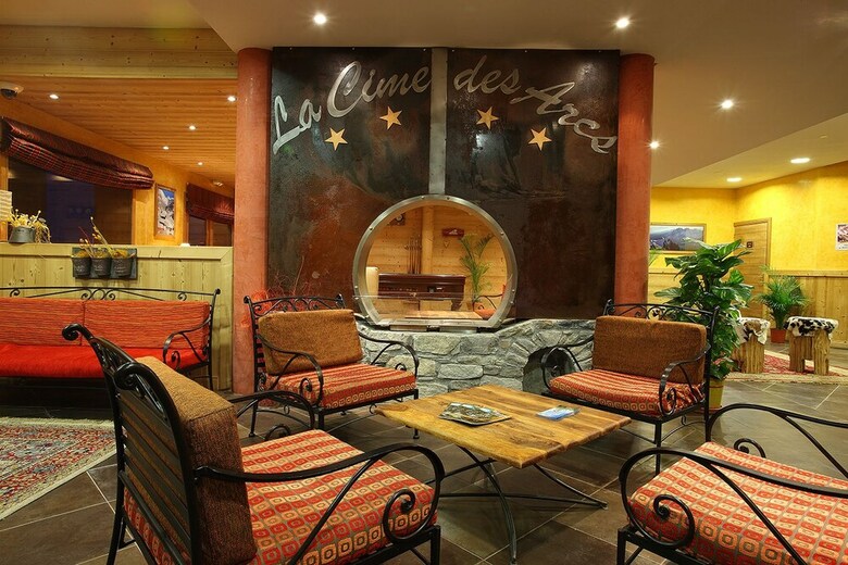 Aparthotel Chalet Des Neiges : La Cime Des Arcs