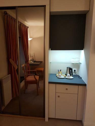 Hotel Best Western Le Dauphin Et Le Spa Du Prieur�