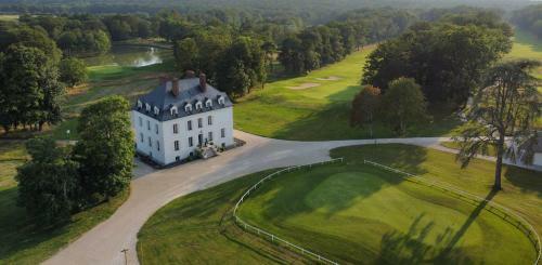 Hotel Domaine Et Golf Du Roncemay