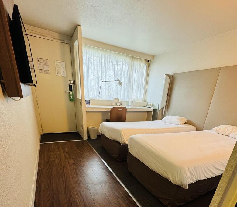 Hotel Campanile Clermont-ferrand ~ Riom