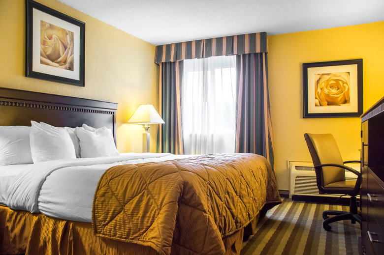 Hotel Clarion Inn & Suites Fairgrounds