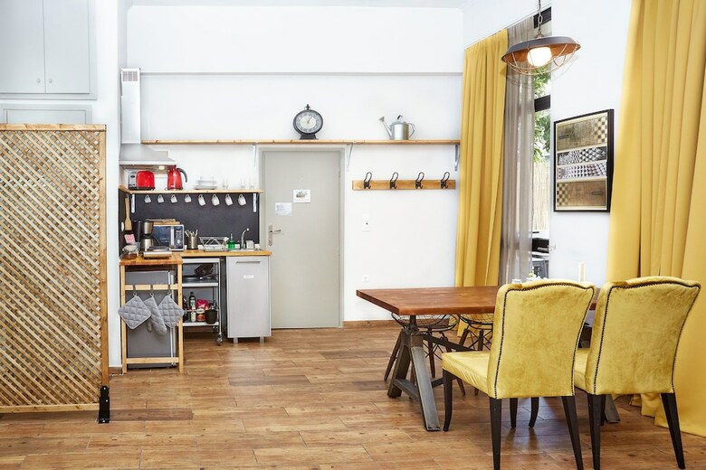 Apartamento Aris Athens Suites