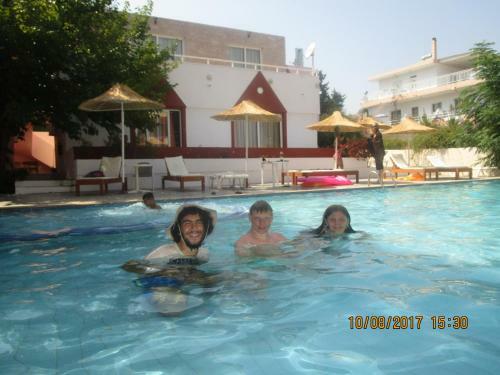 Saint Konstantin Beach Apartments