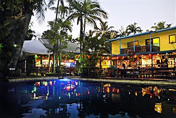 Hostal Calypso Inn Barckpackers Resort