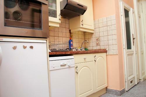 Budapest Tourist Apartments - J�zsef K�r�t