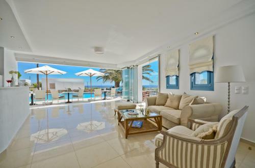 Dilino Hotel Studios