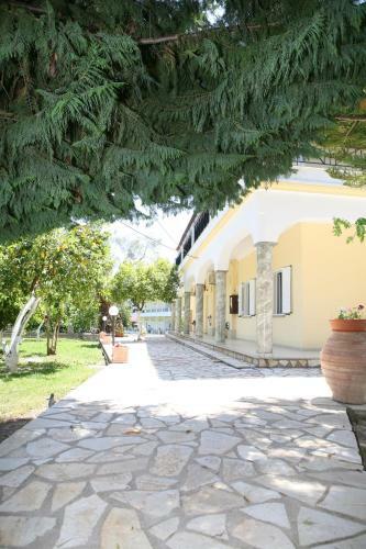 Byzantio Hotel & Apartments