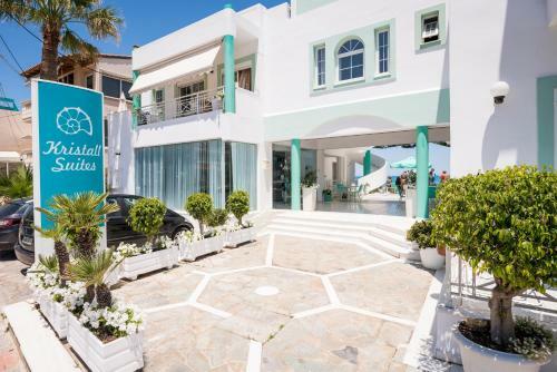 Aparthotel Kristall Suites