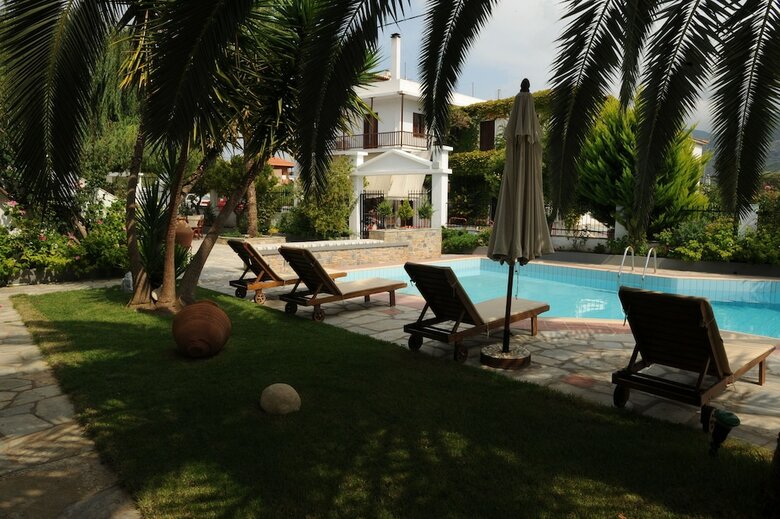 Elli Hotel