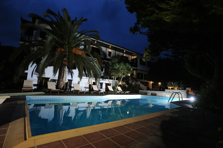 Elli Hotel