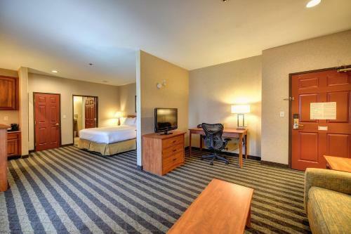 Holiday Inn Express Hotel & Suites Manteca