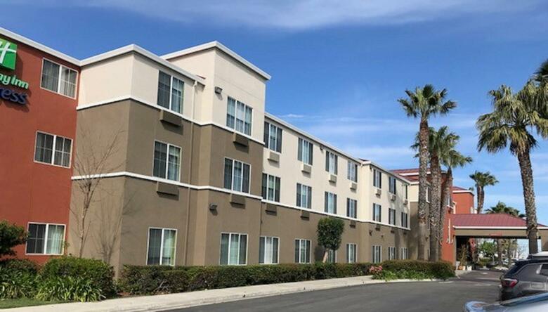 Holiday Inn Express Hotel & Suites Tracy