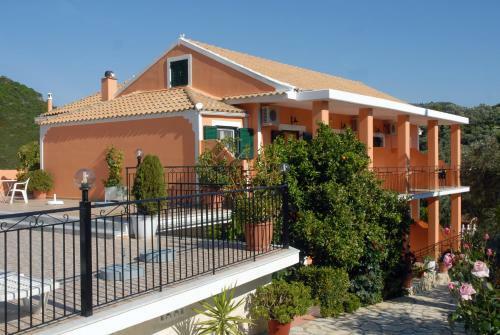 Marilena Studios And Apartments