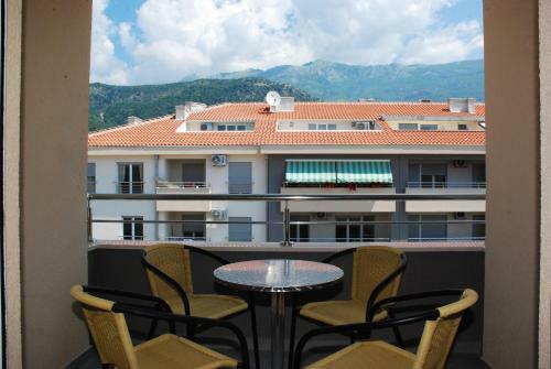Azzuro Lux Apartments