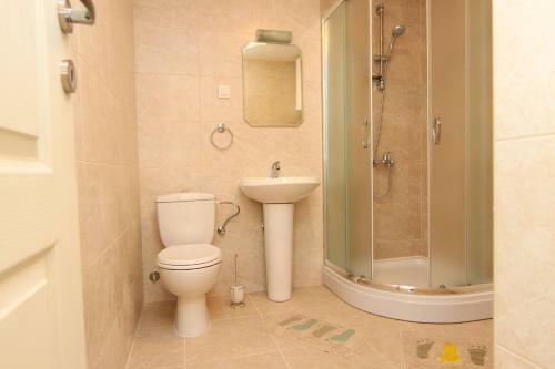 Hostal Savija Becici Rooms