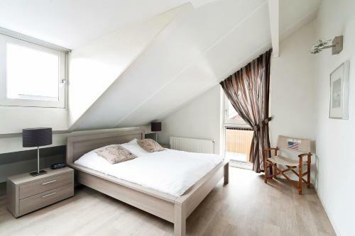 Lodge Boathouse Suburban Amsterdam