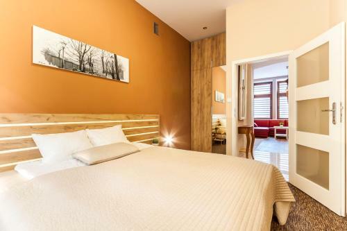 Apartamenty ?azarza 17