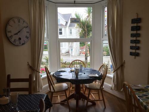 Bed & Breakfast Telford Guest House