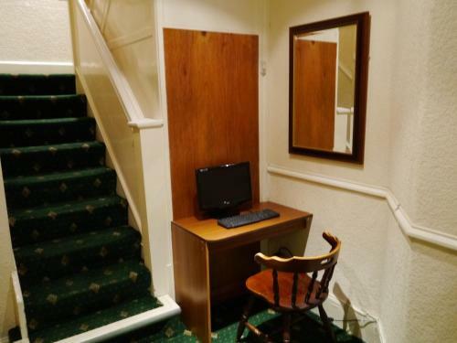 The Colwyn Hotel - Near Pleasure Beach