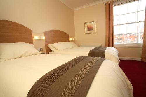 Hostal Lloyds Of Chester