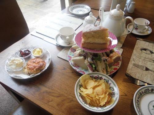 Bed & Breakfast Clerk Laithe Lodge