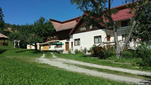 Hostal Pensiunea Laura