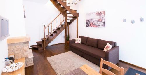 Charming Fireplace Apartment