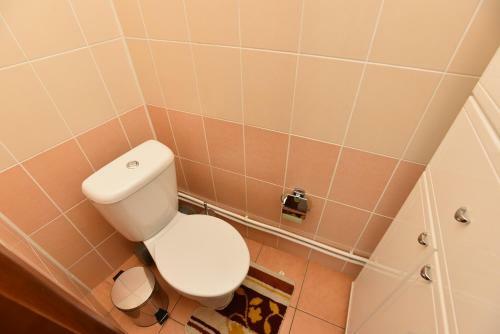 Apartment Domashny Uyut Na Malysheva 4b