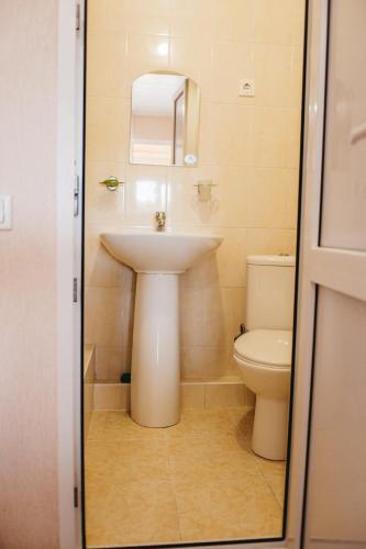 Hostal Guest House Lenina 100