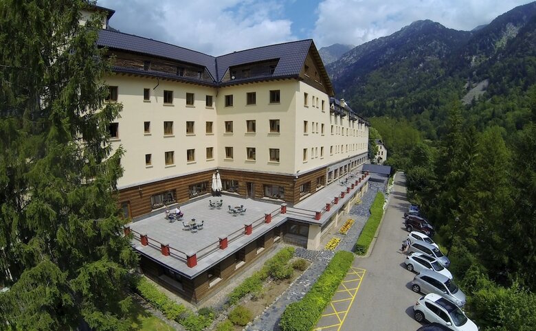 Hotel Manantial