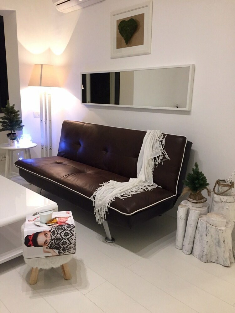 Metropole Apartments